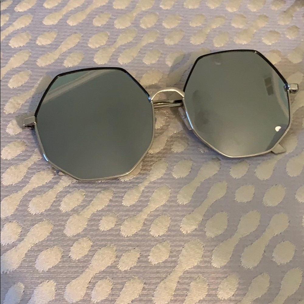 NWOT Silver Mirror Octagon Sunglasses